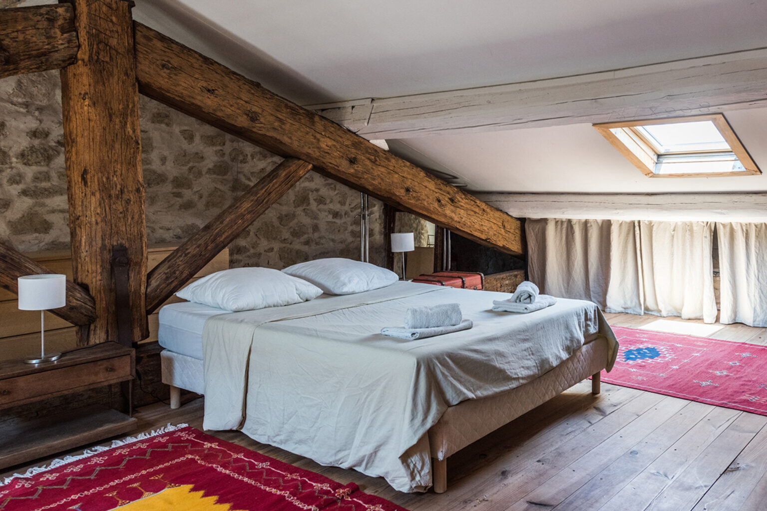 chambre - Gîte Hibiscus- Domaine Sesquier à Mèze près de Montpellier accueil de groupe